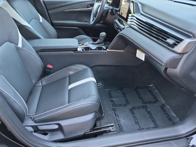 Used 2026 Toyota Camry SE FWD image 25