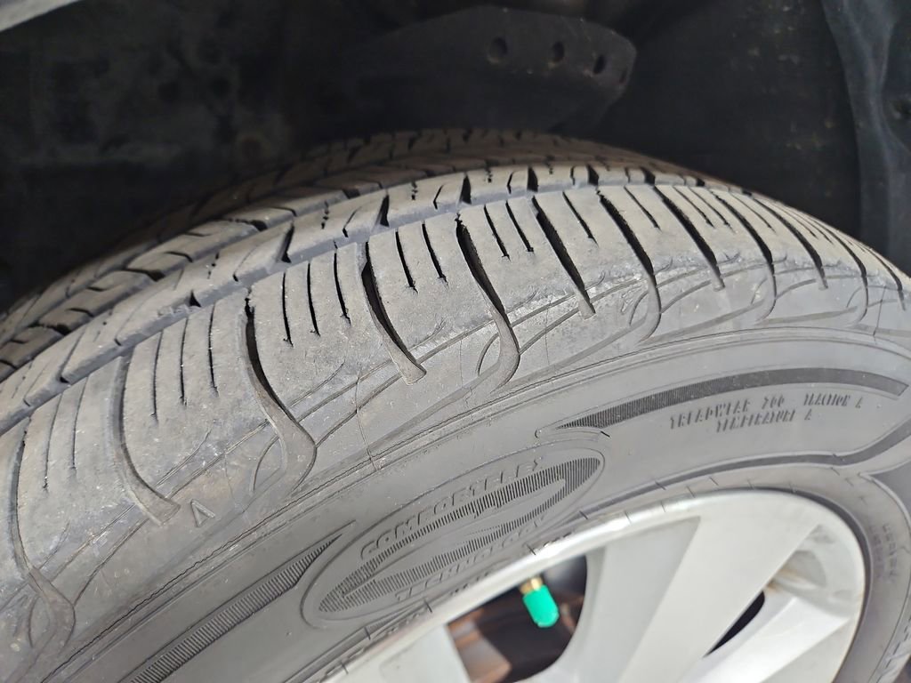 Used 2012 Subaru Outback 3.6R Limited w/ Moonroof Pkg image 28