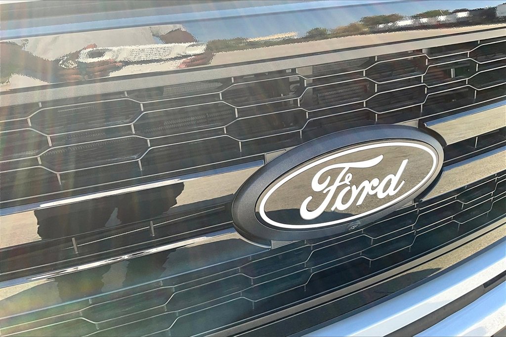 New 2025 Ford F150 Lariat w/ Equipment Group 501A Mid image 24