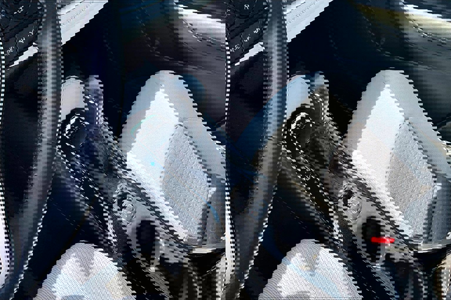 Used 2021 Toyota Corolla SE image 16