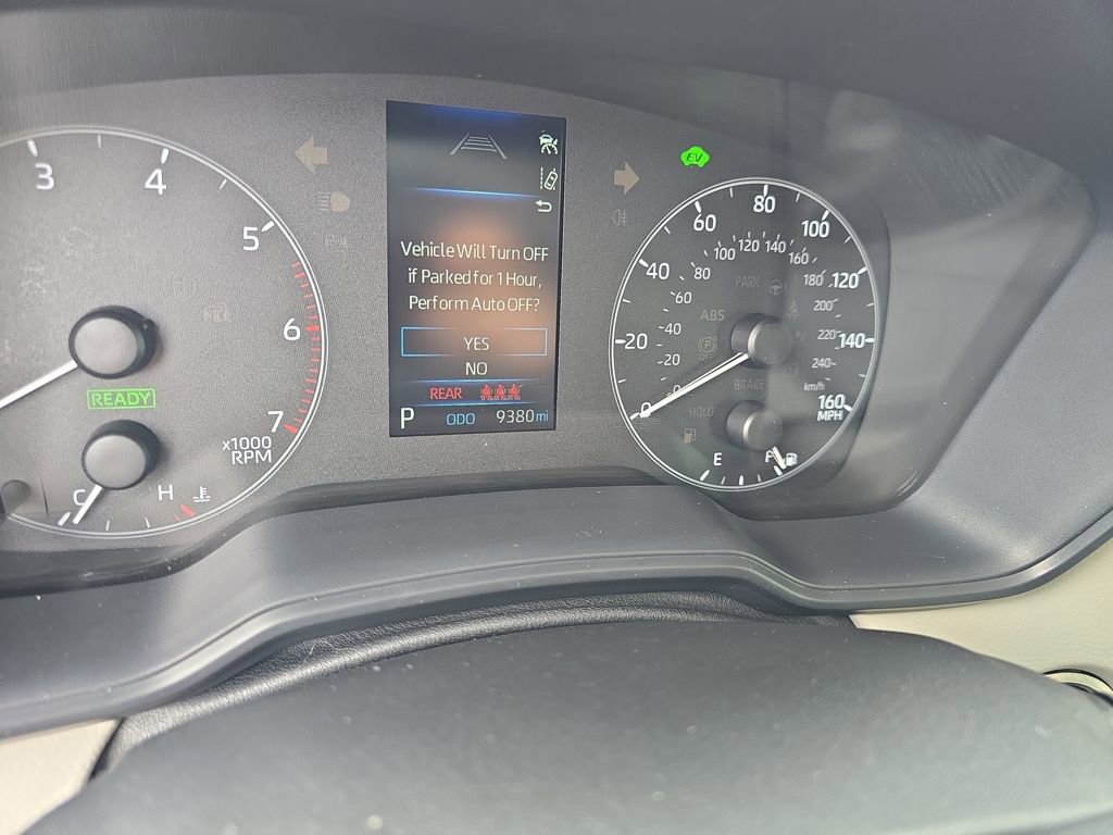 Used 2025 Toyota Corolla LE AWD/4WD image 18