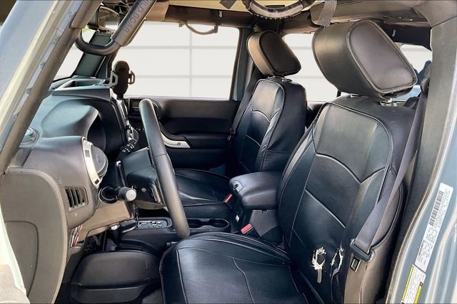 Used 2015 Jeep Wrangler Unlimited Sahara w/ Max Tow Package image 25