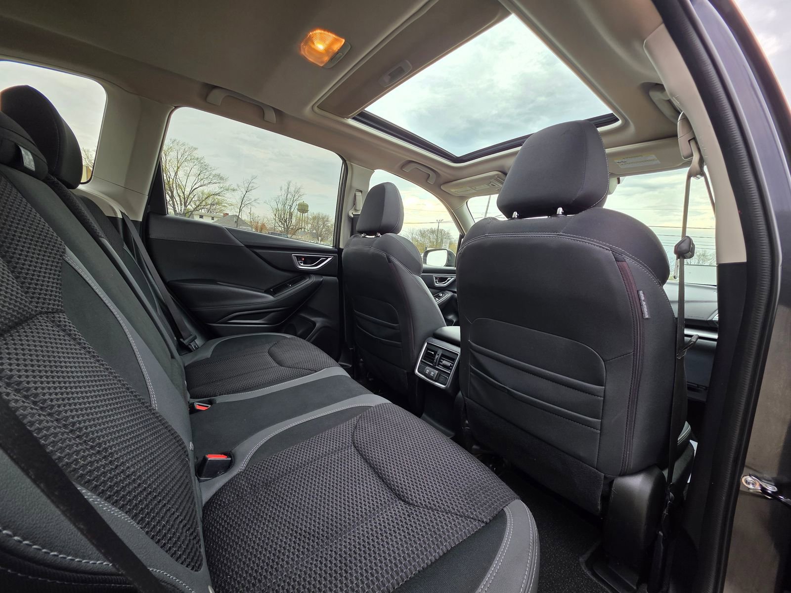 Used 2019 Subaru Forester Premium image 31