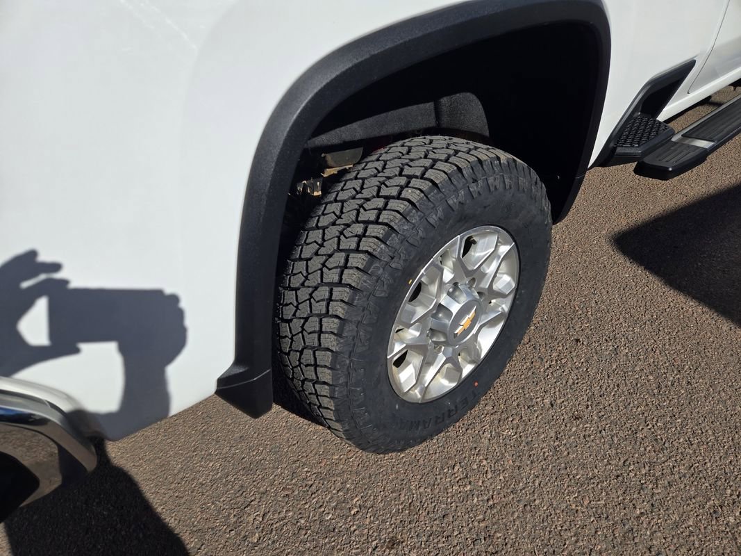 Used 2023 Chevrolet Silverado 2500 LT w/ Convenience Package image 10