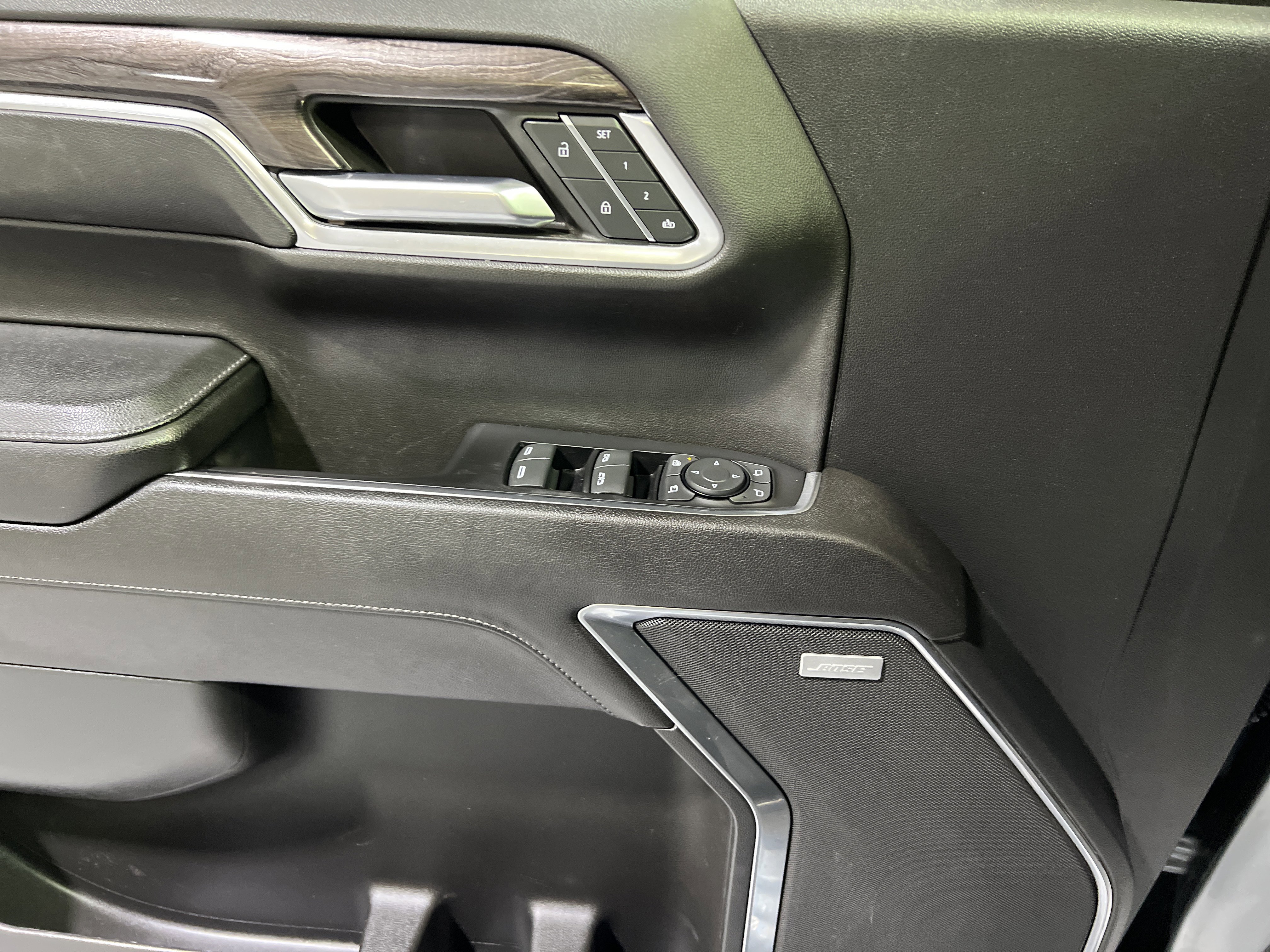 Used 2023 Chevrolet Silverado 1500 LTZ w/ LTZ Premium Package image 25