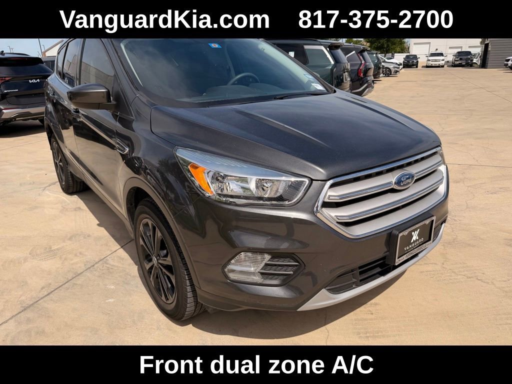 Used 2019 Ford Escape SE image 5
