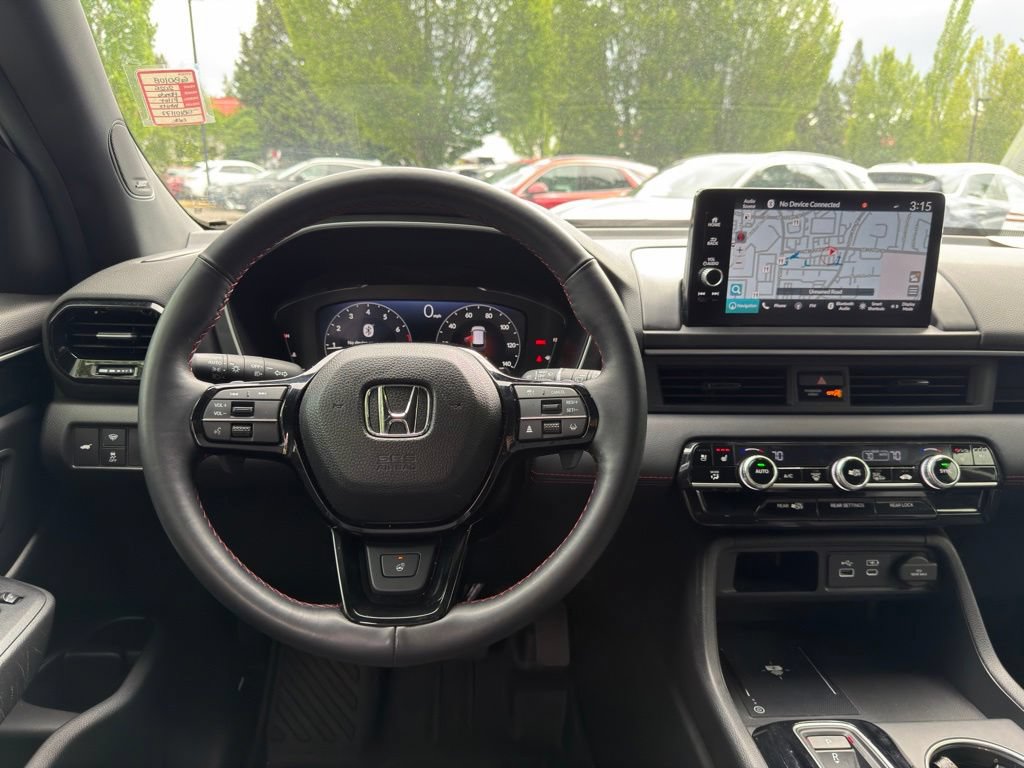 Used 2025 Honda Pilot Black Edition image 10