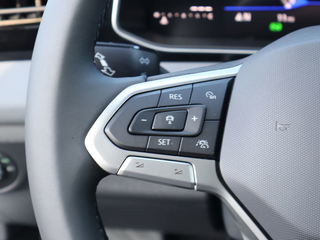 New 2026 Volkswagen Jetta SE FWD image 30