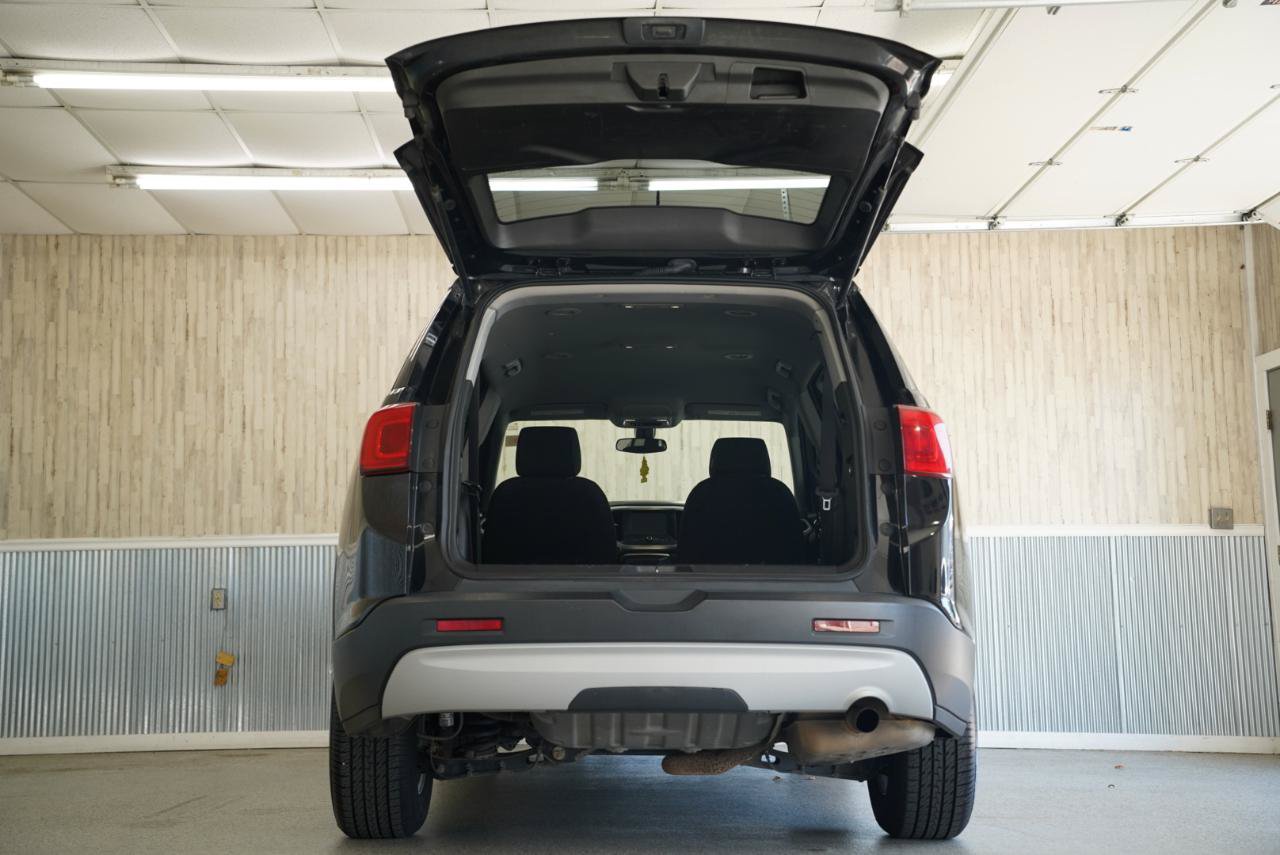 Used 2017 GMC Acadia SLE FWD image 40