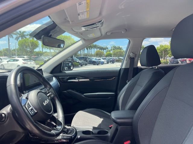 Used 2023 Kia Seltos Nightfall Edition image 19