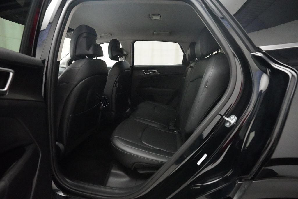 Used 2025 Kia Sportage EX AWD/4WD image 15