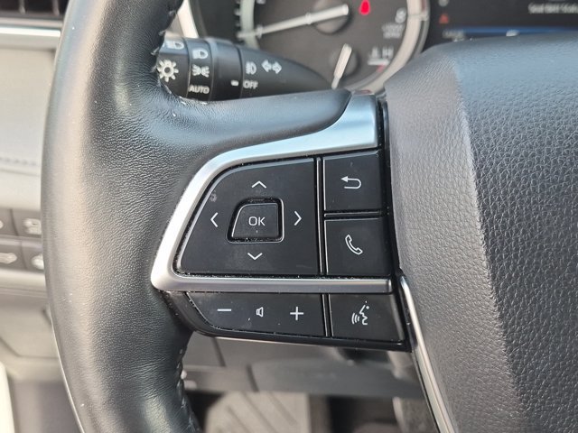 Used 2021 Toyota Highlander Limited AWD/4WD image 25