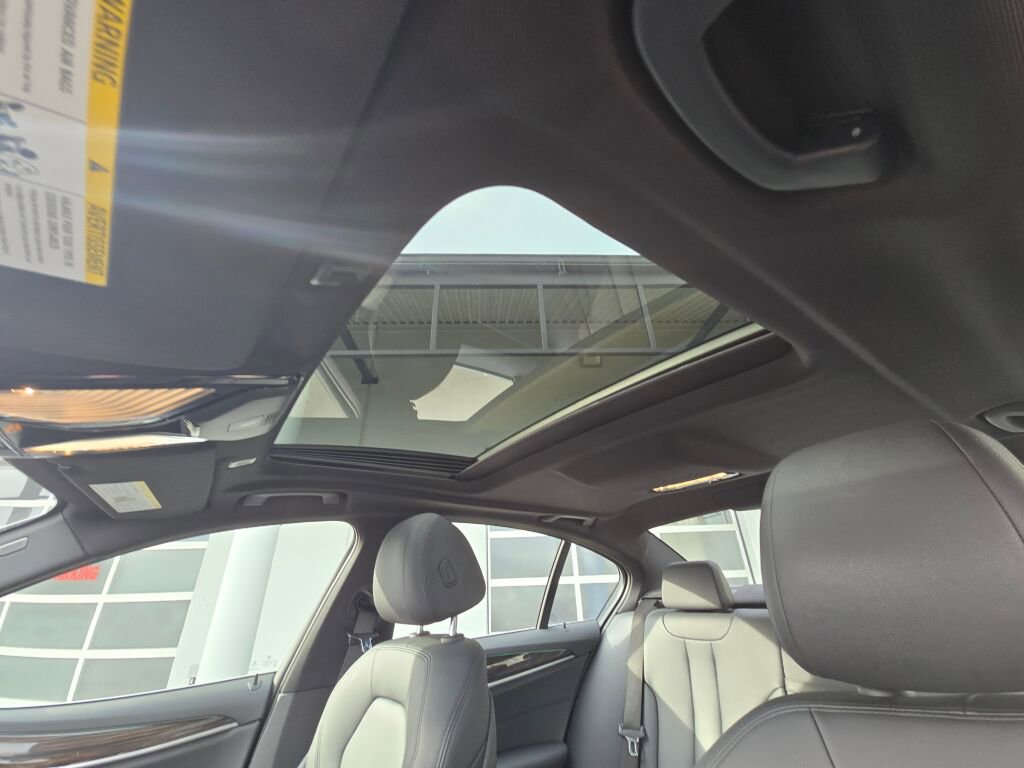 Used 2018 BMW 530e xDrive image 20