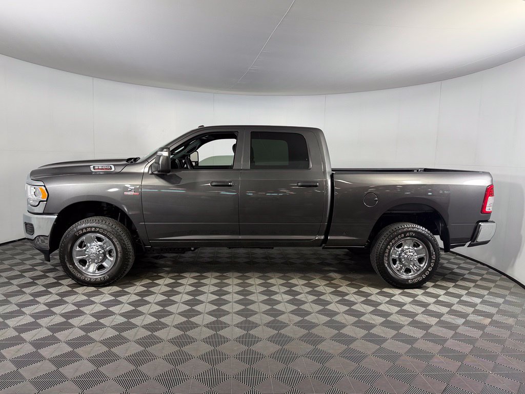 Used 2024 RAM 3500 Tradesman w/ Chrome Appearance Group AWD/4WD image 8
