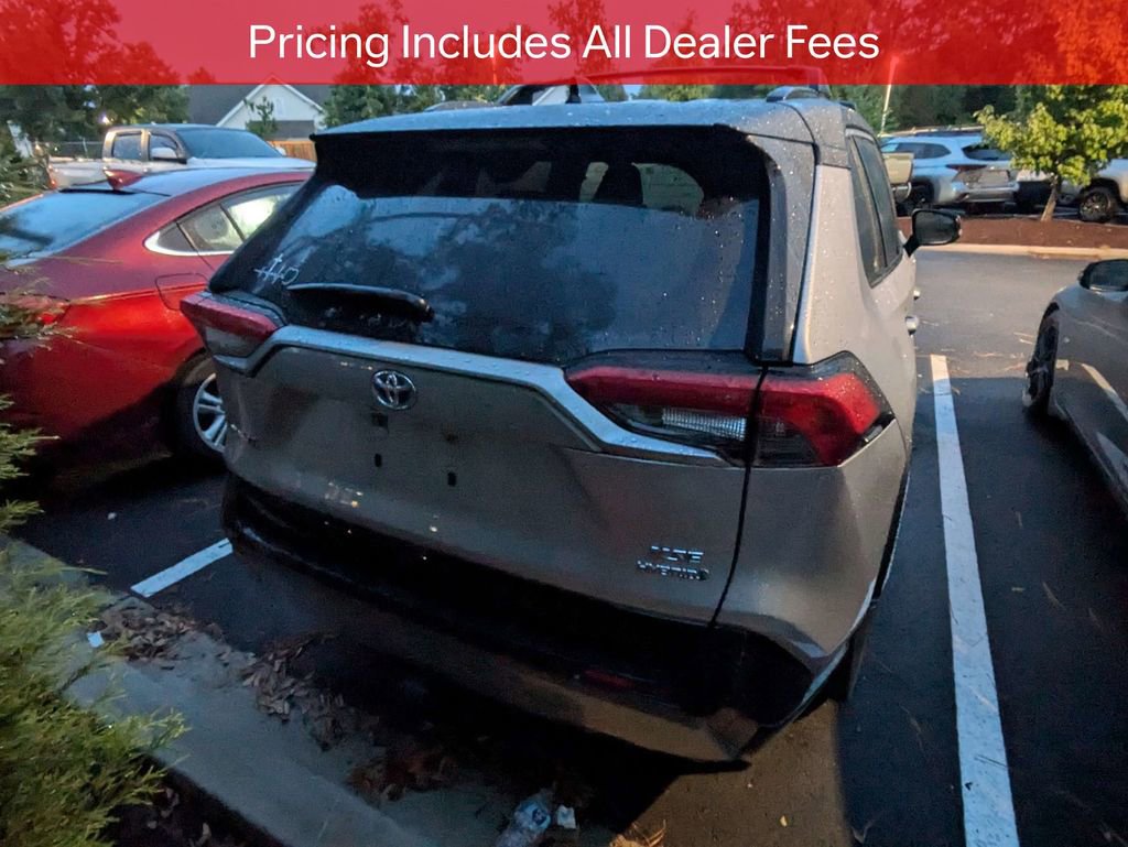 Used 2021 Toyota RAV4 XSE AWD/4WD image 6