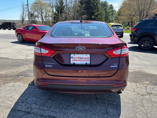 Used 2015 Ford Fusion SE FWD image 6