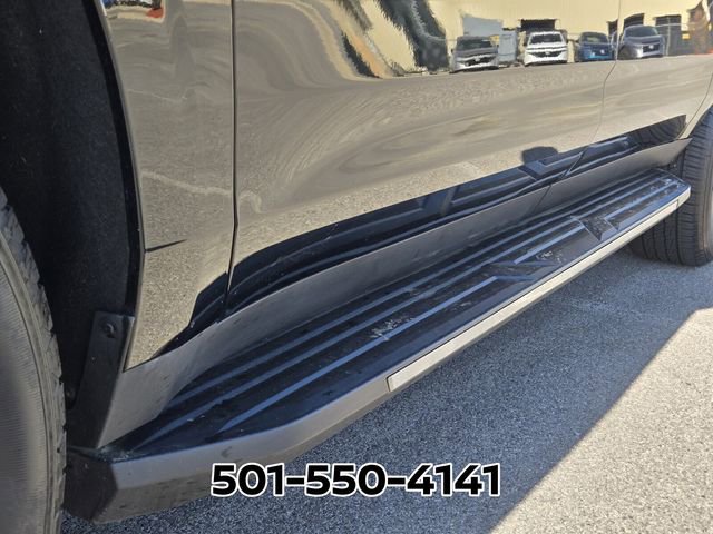 Used 2021 Chevrolet Suburban Premier w/ Premium Package image 10