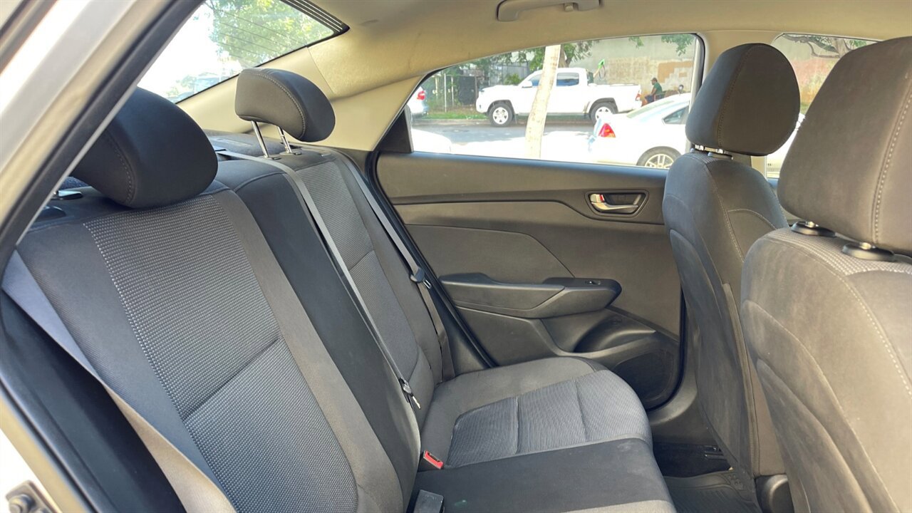 Used 2020 Hyundai Accent SE FWD image 17
