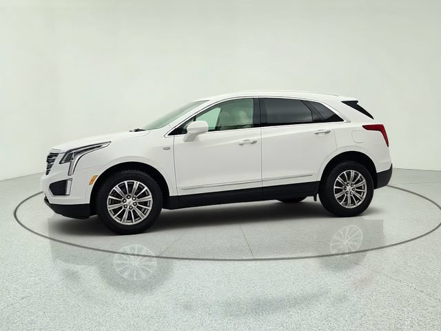 Used 2017 Cadillac XT5 Luxury AWD/4WD image 3