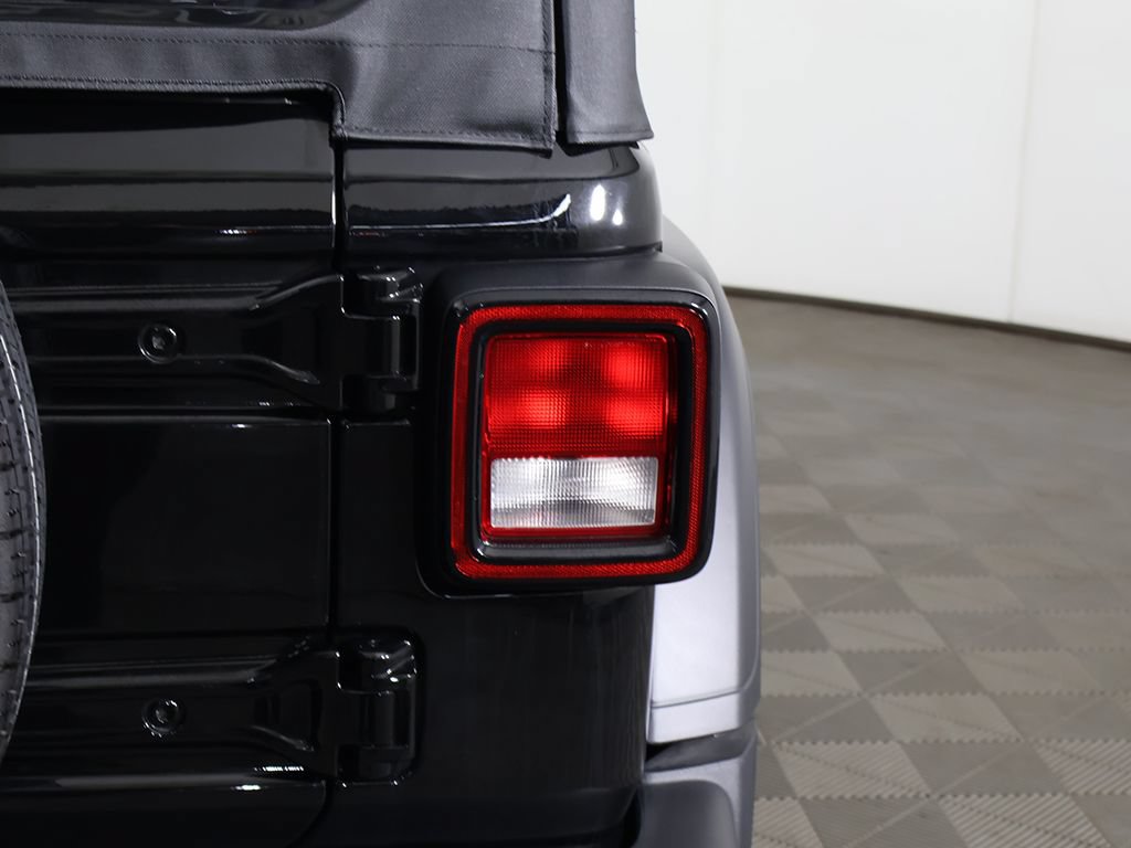 Used 2026 Jeep Wrangler Sport AWD/4WD image 13