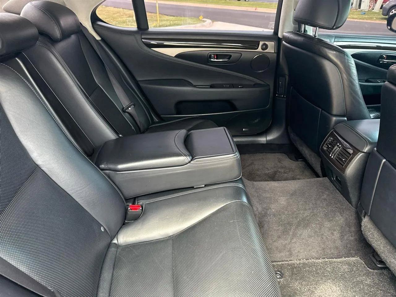 Used 2013 Lexus LS 460 L w/ Preferred Accessory Package RWD image 47