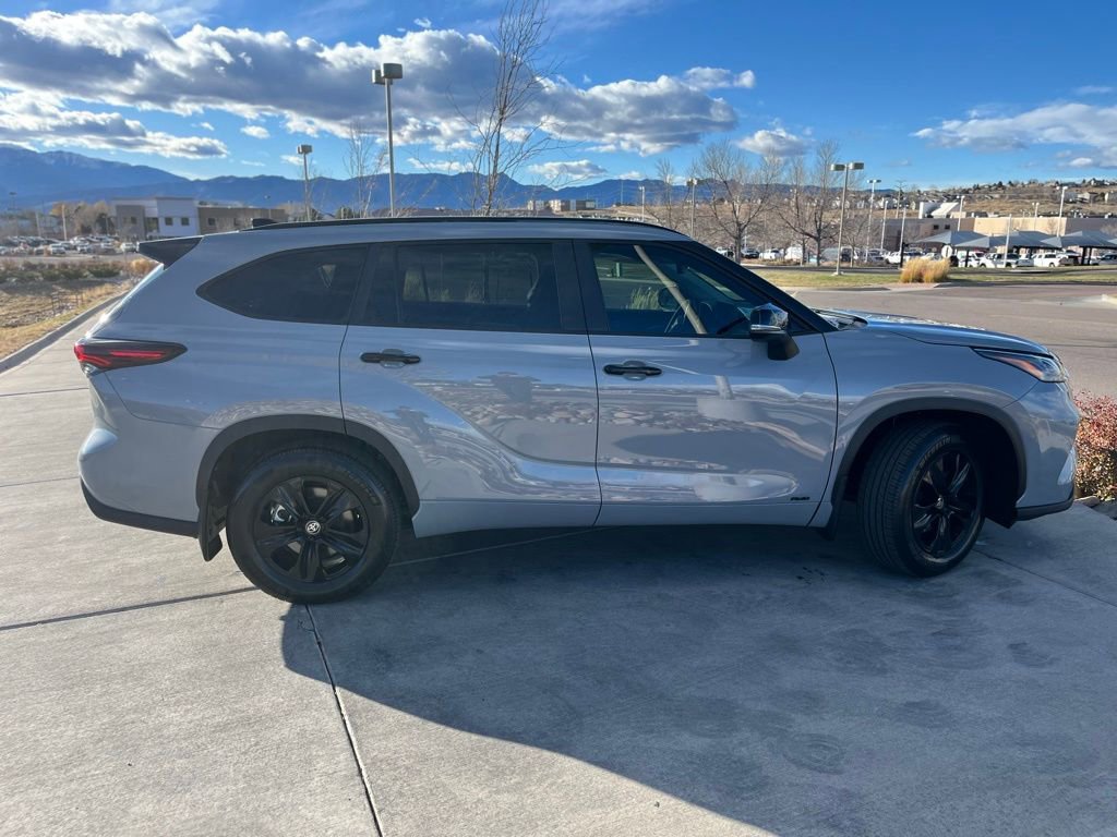 Used 2025 Toyota Highlander XLE image 8