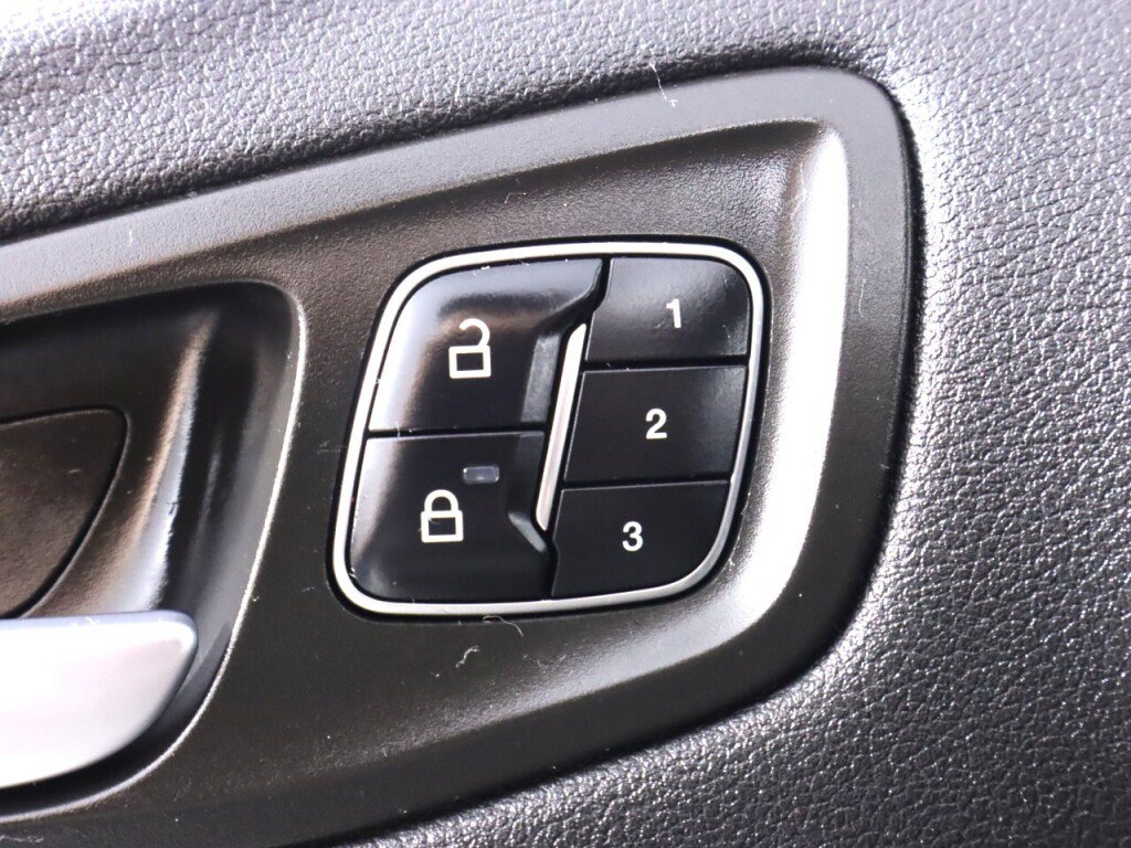 Used 2019 Ford Escape Titanium AWD/4WD image 31
