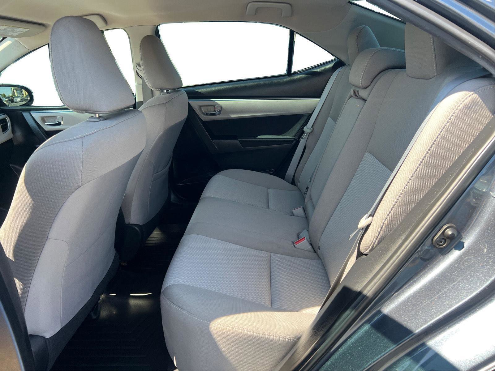 Used 2016 Toyota Corolla LE FWD image 11