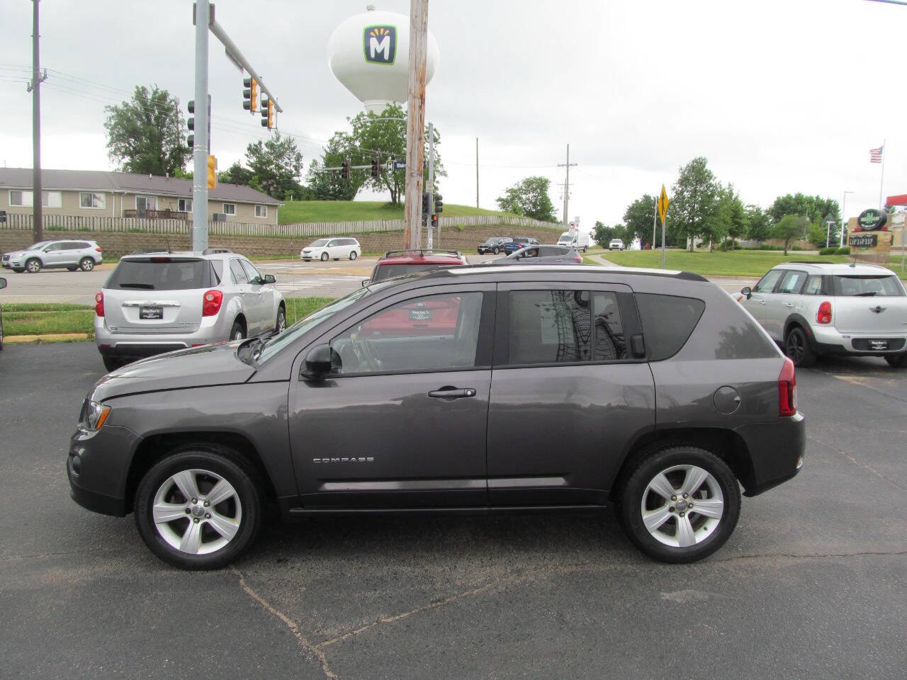 Used 2014 Jeep Compass Sport w/ Power Value Group AWD/4WD image 2
