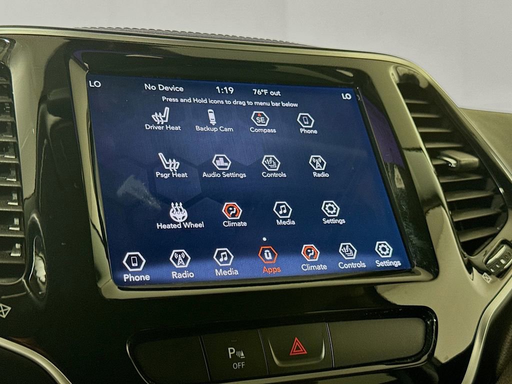 Used 2019 Jeep Cherokee Limited FWD image 12