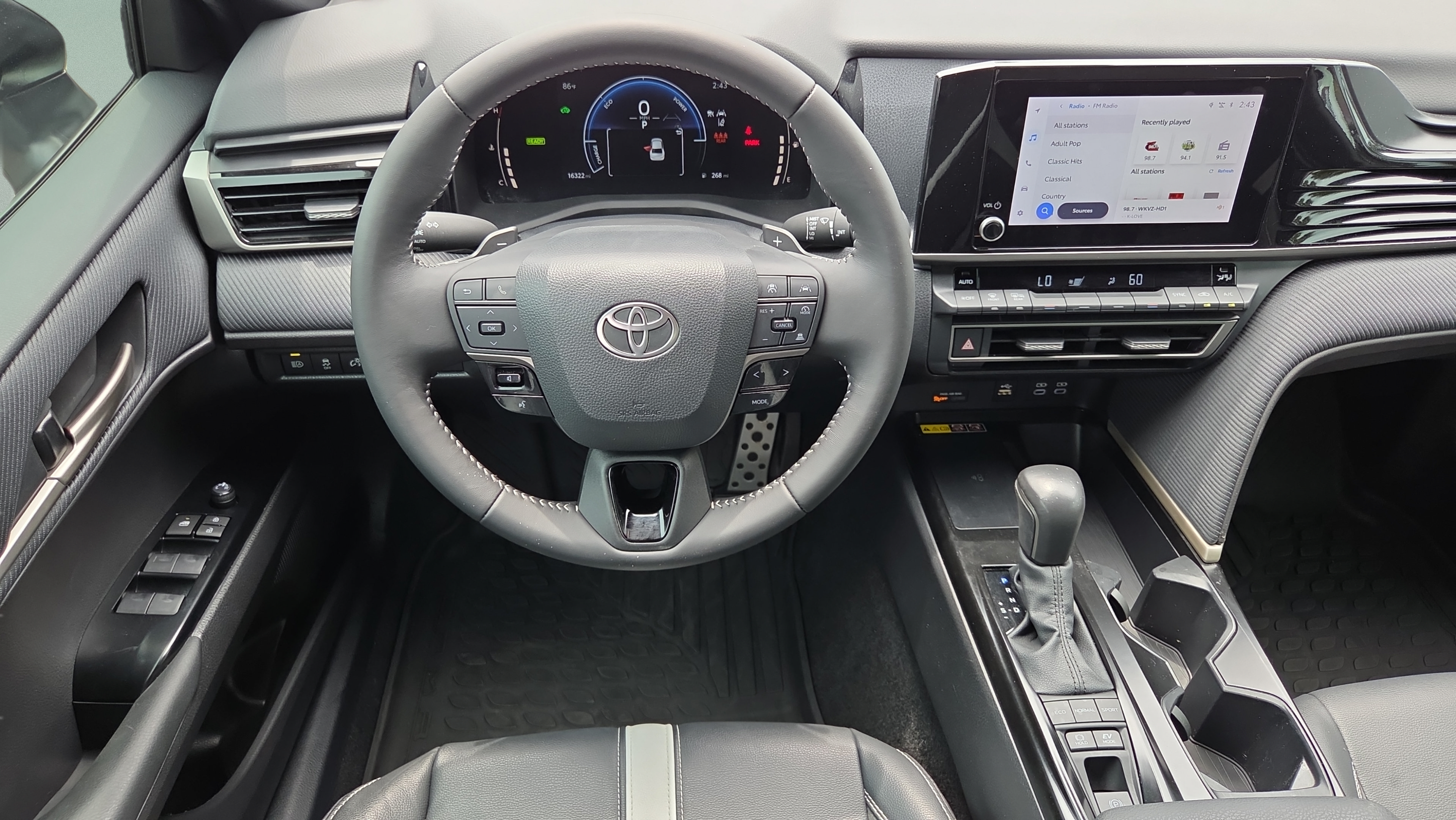 Certified 2025 Toyota Camry SE w/ Convenience Package FWD image 12