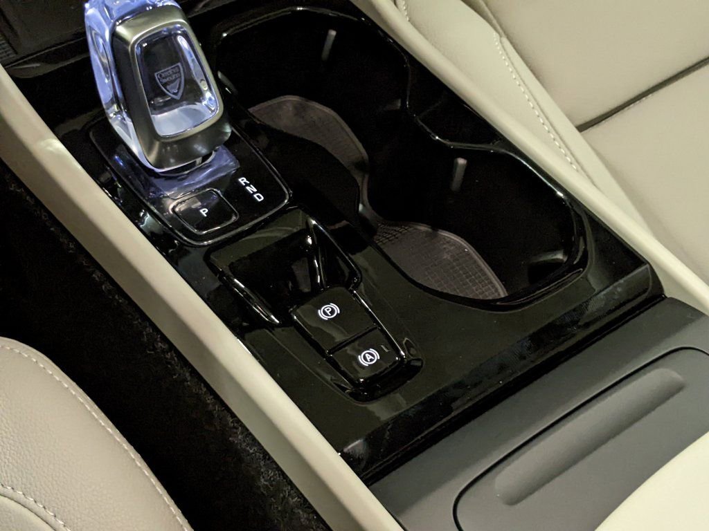 New 2025 Volvo XC40 B5 Plus w/ Protection Package Premier image 20