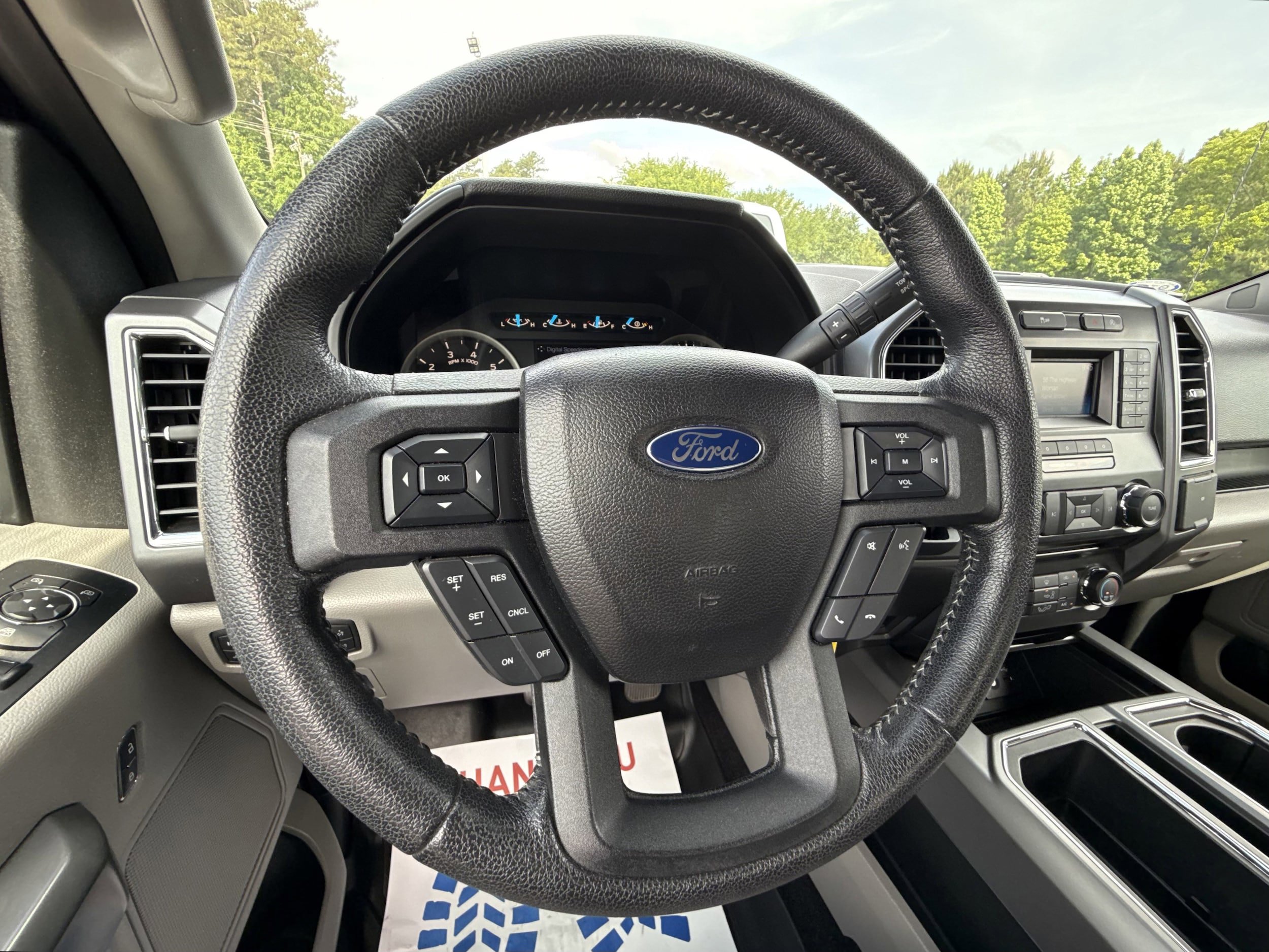 Used 2015 Ford F150 XLT w/ Equipment Group 301A Mid RWD image 16