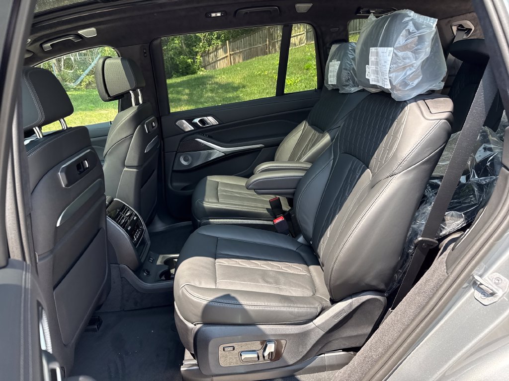 New 2027 BMW X7 M60i AWD/4WD image 22