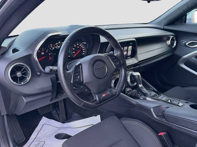 Used 2016 Chevrolet Camaro SS RWD image 9