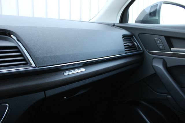 Used 2023 Audi Q5 2.0T Premium w/ Convenience Package AWD/4WD image 21