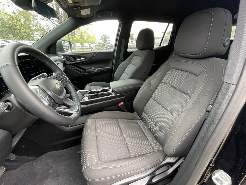 Used 2025 Chevrolet Equinox LT image 23