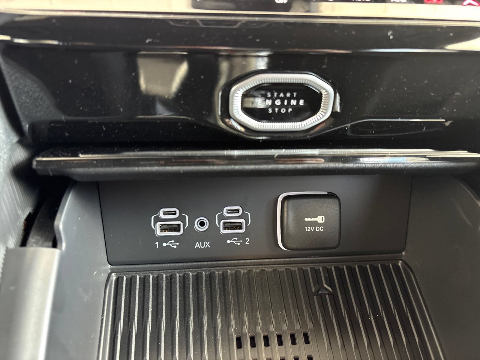 New 2027 Jeep Grand Cherokee Altitude AWD/4WD image 23