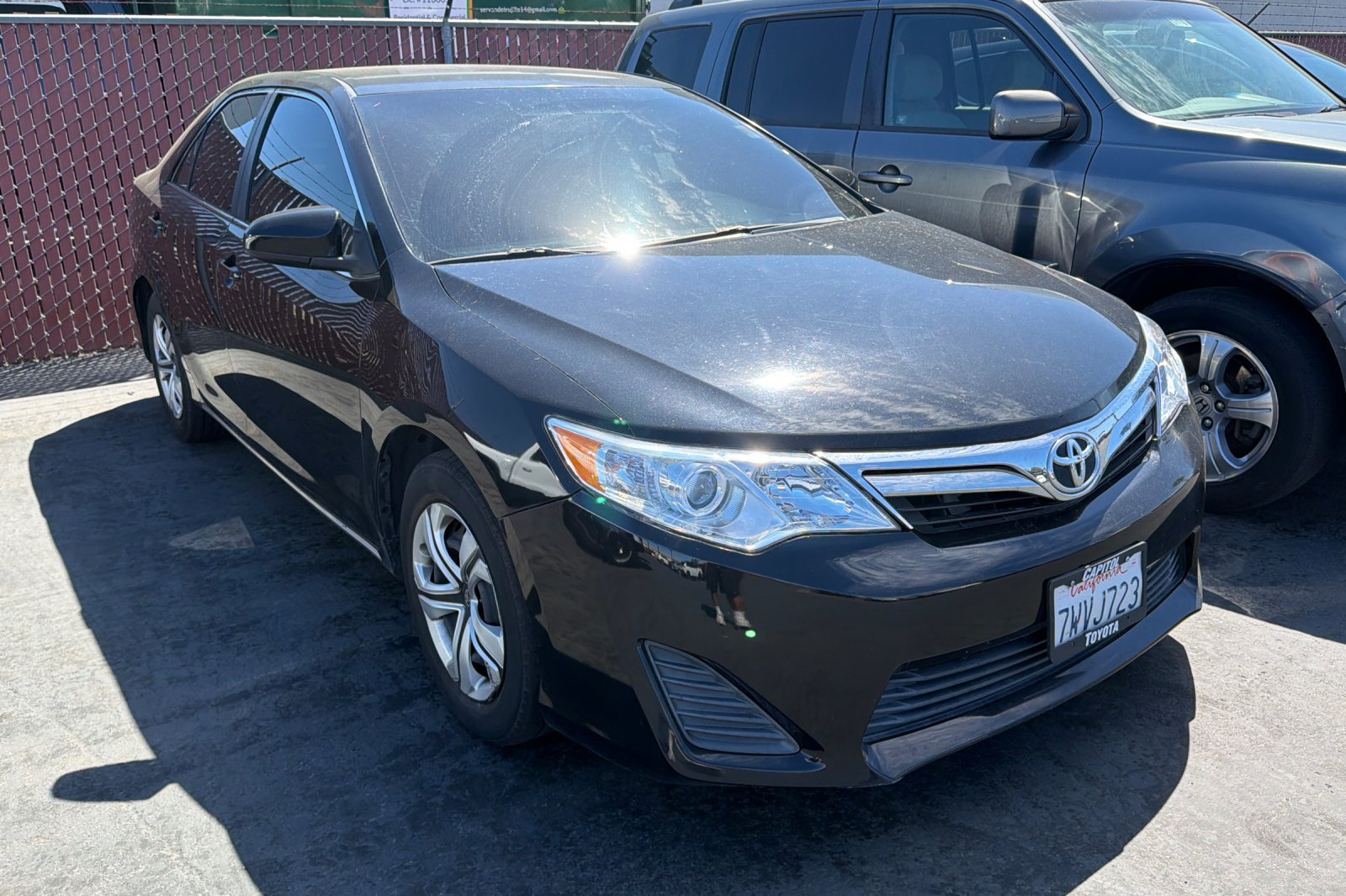 Used 2014 Toyota Camry LE FWD image 2