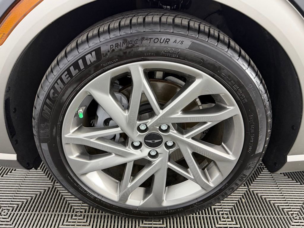 Used 2025 Genesis GV60 Advanced image 11