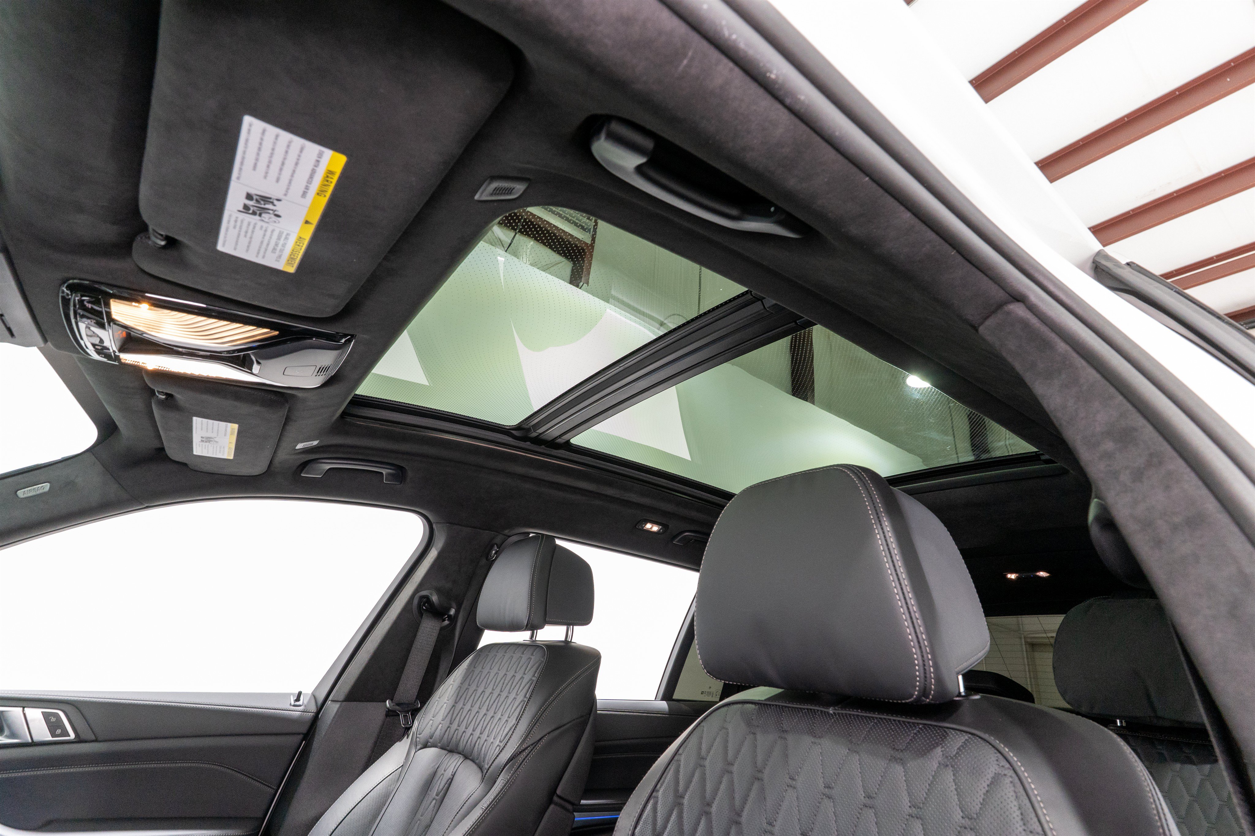 Used 2025 BMW X7 xDrive40i w/ Executive Package AWD/4WD image 19