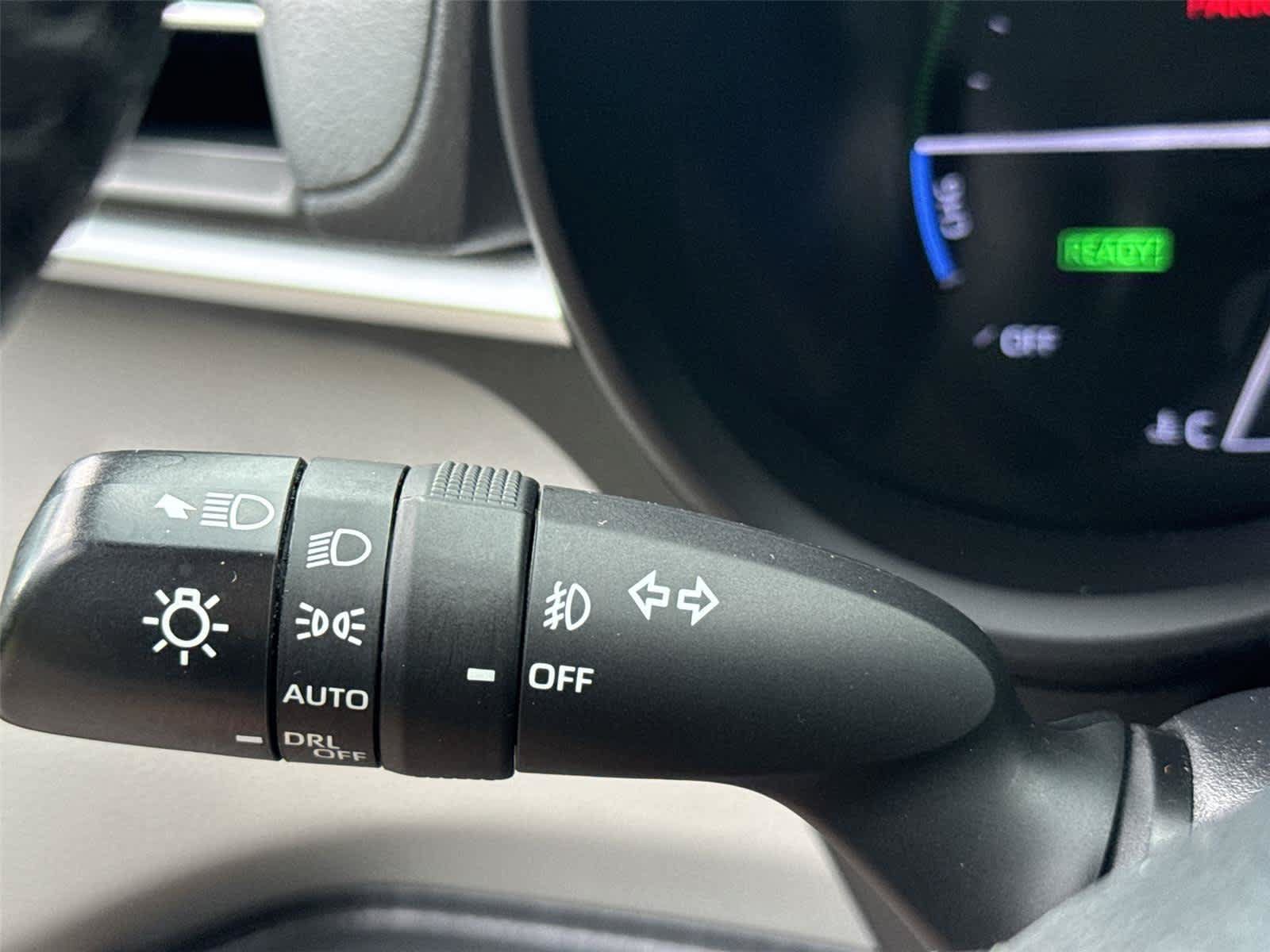 Used 2022 Toyota Sienna XLE FWD image 22