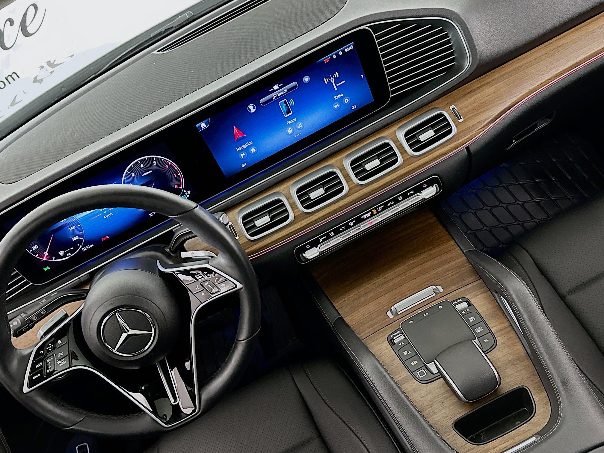 Used 2025 Mercedes-Benz GLE 450 4MATIC image 22