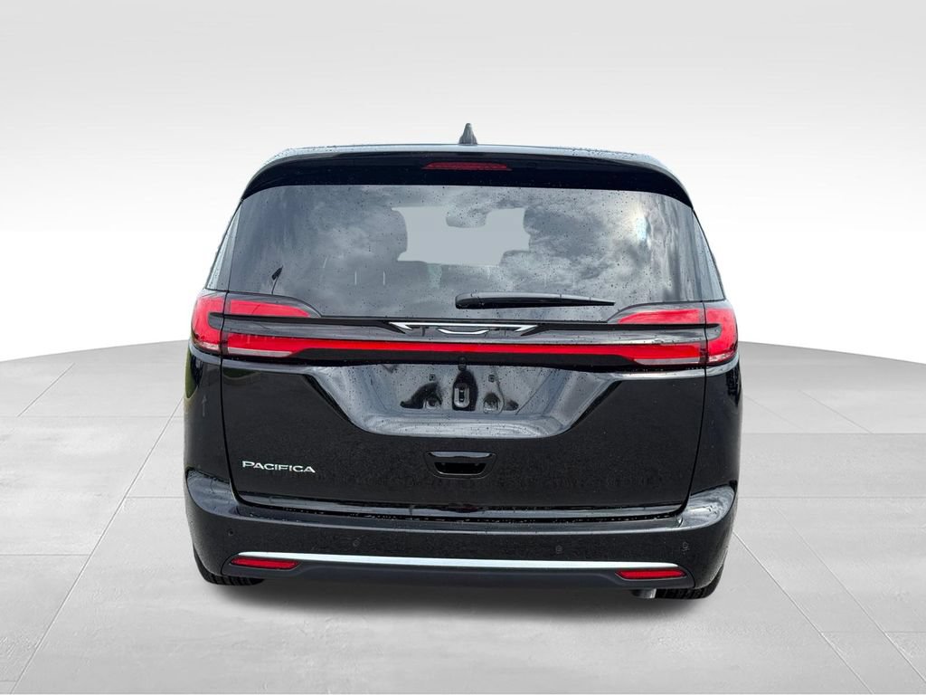 New 2027 Chrysler Pacifica Select FWD image 28