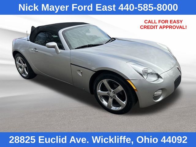 Used 2007 Pontiac Solstice Convertible w/ Premium Package RWD image 1