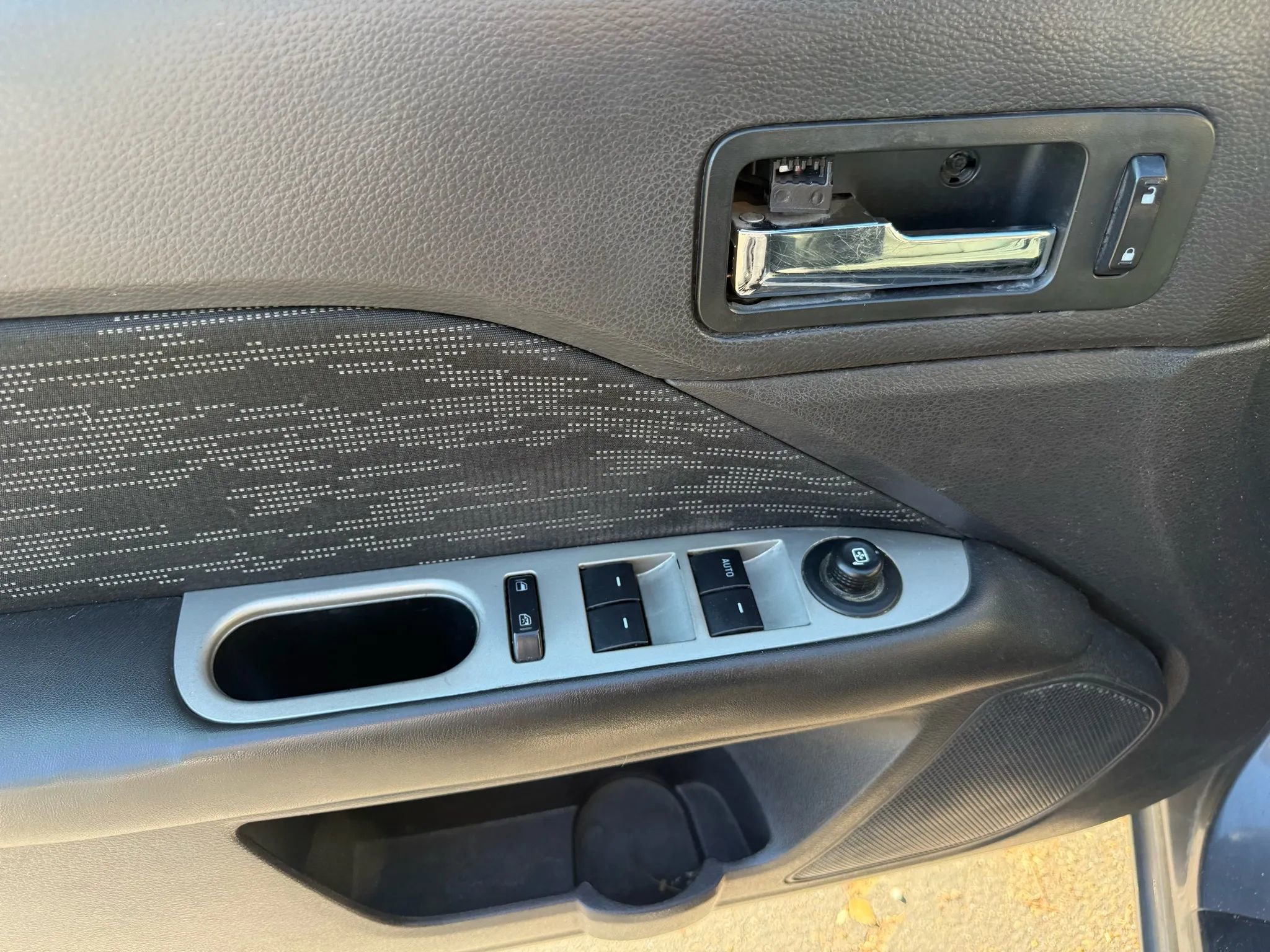 Used 2011 Ford Fusion SE w/ 202A Rapid Spec Order Code image 9