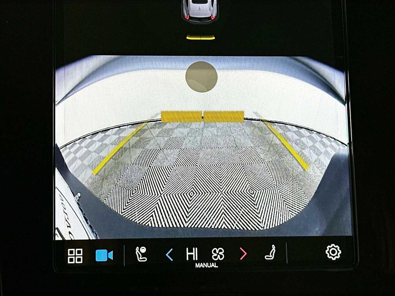 Certified 2025 Volvo XC40 B5 Core w/ Protection Package Premier image 14