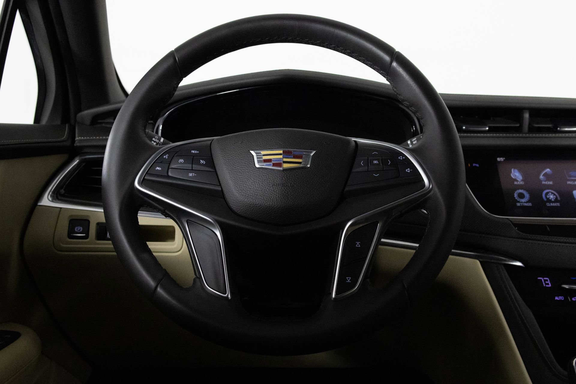 Used 2017 Cadillac XT5 FWD image 27