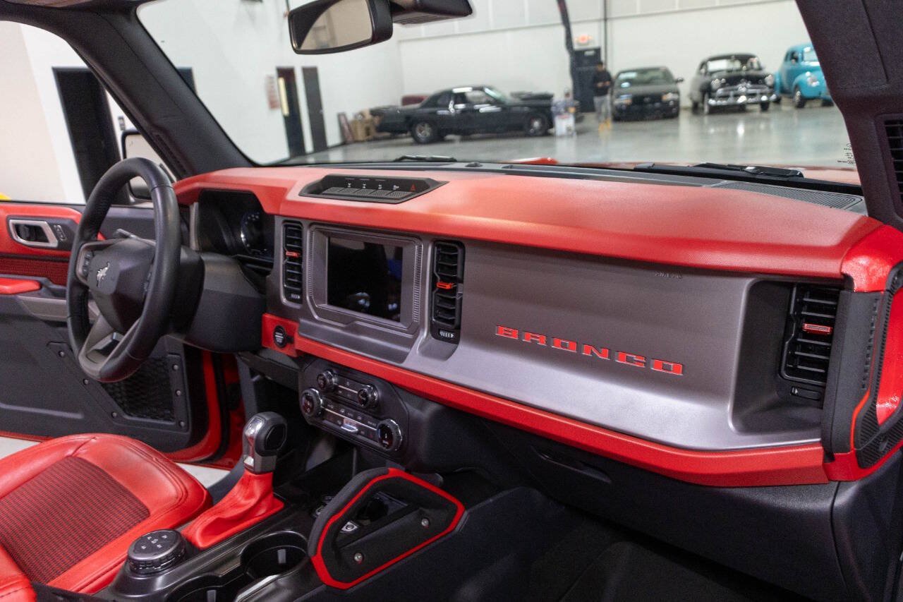 Used 2022 Ford Bronco Outer Banks w/ Sasquatch Package AWD/4WD image 39