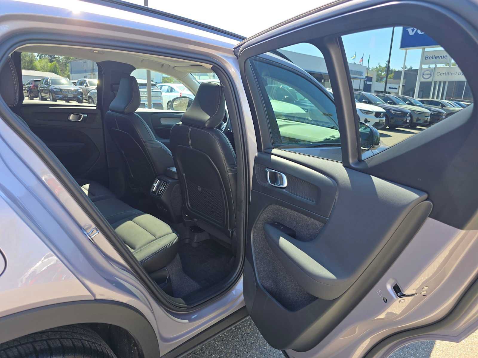 Used 2026 Volvo XC40 B5 Plus w/ Climate Package AWD/4WD image 13
